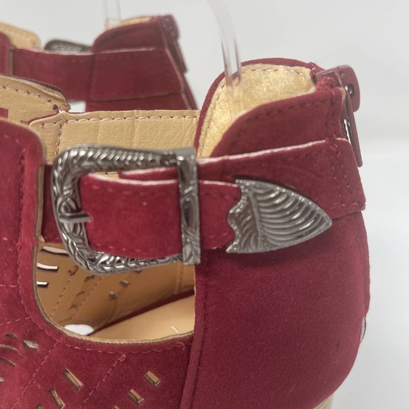 Yasirun Red Cutout Peep Toe Sandal in Size 37 US Size 6.5 New Without Box - Picture 4 of 8